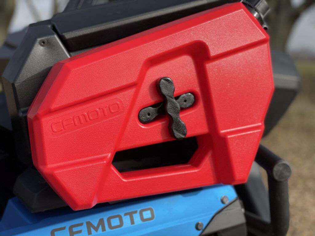 cfmoto_kanystry_detail